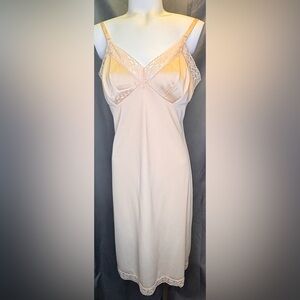Vanity Fair Vintage Full Slip Size 36 L Nylon Lace Dress Slip Made in USA